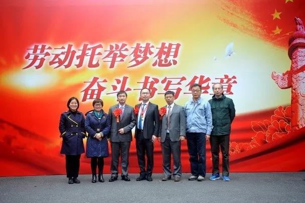 ����18(�й���)�ٷ���վ