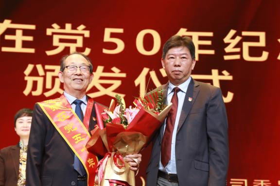 ����18(�й���)�ٷ���վ