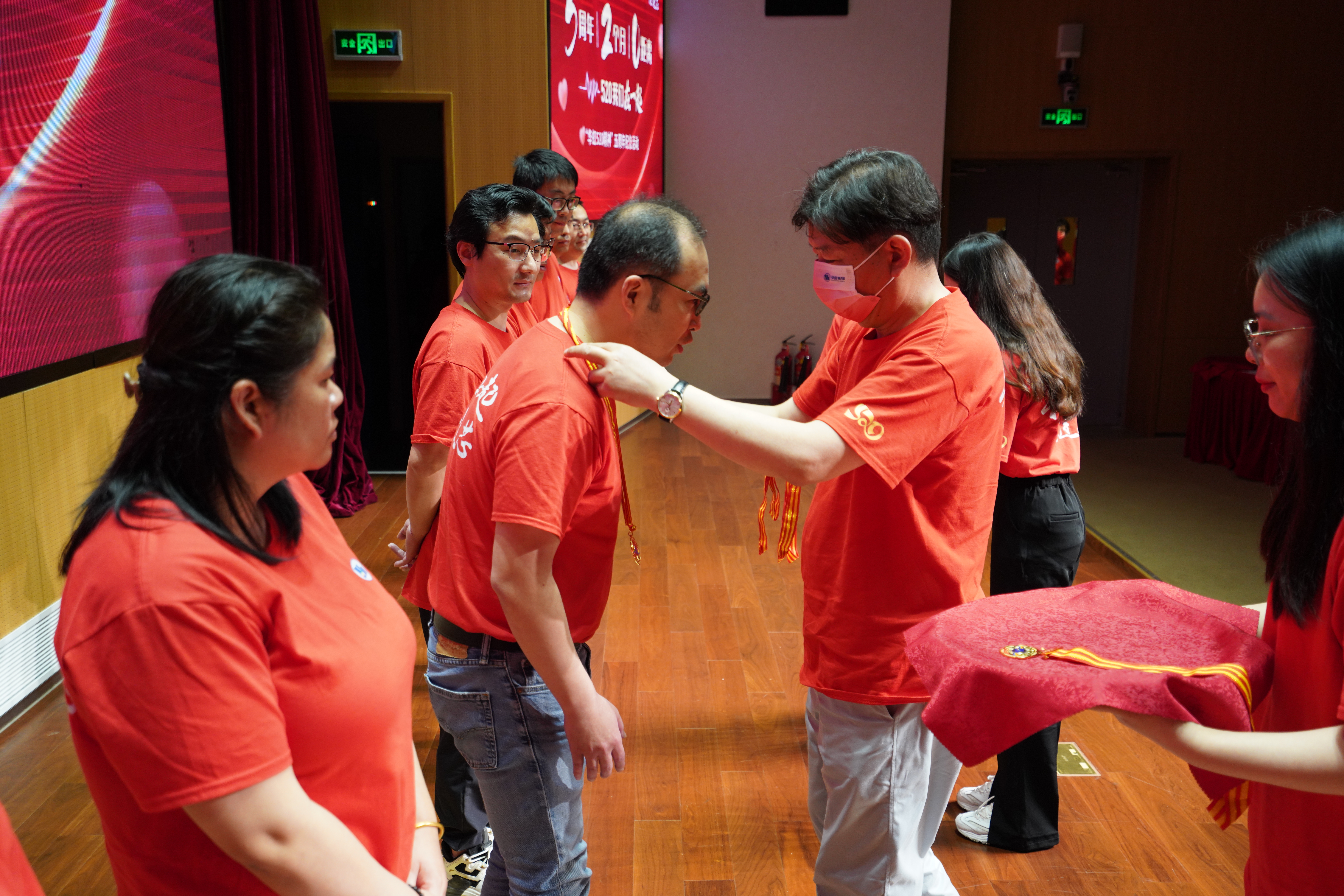 ����18(�й���)�ٷ���վ