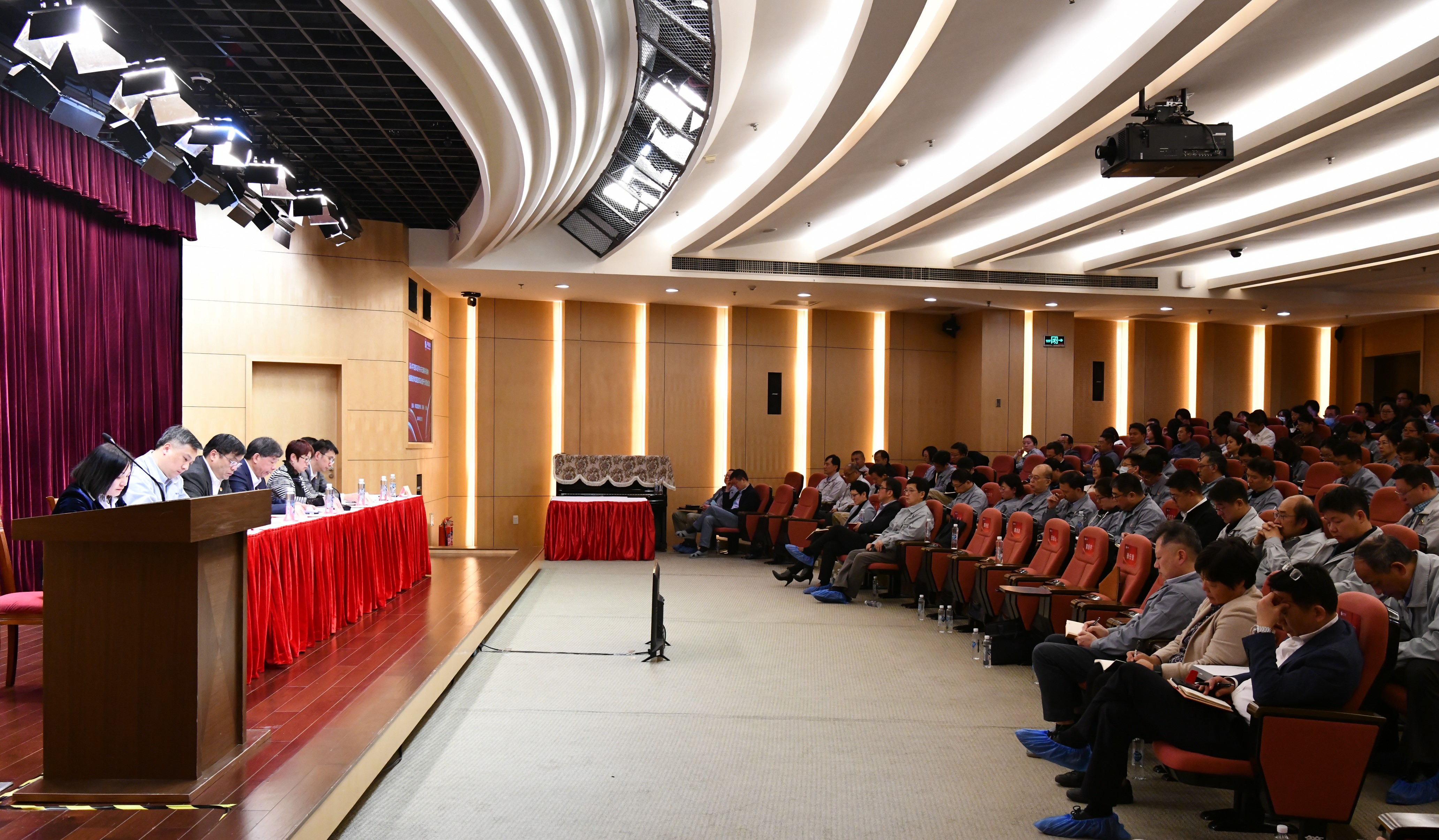 ����18(�й���)�ٷ���վ